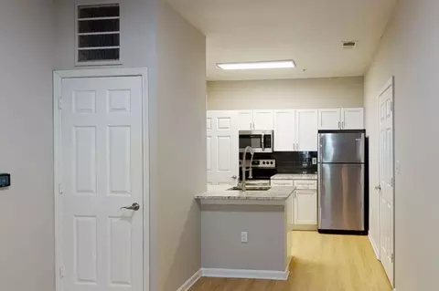 310 Highroad Dr #3-201, Charlotte, NC 28262