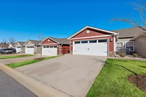 24 Winteroak Ln #8A, Greenville, SC 29607