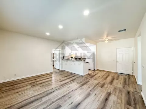 11459 Collins St #113, Los Angeles, CA 91601