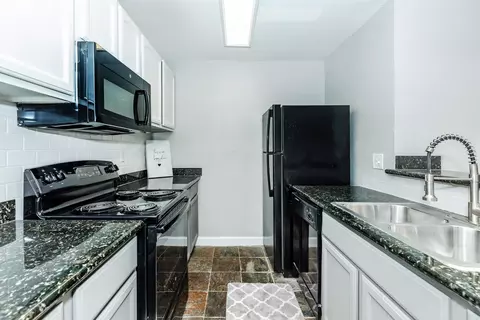 15900 Space Center Blvd #B01, Houston, TX 77062