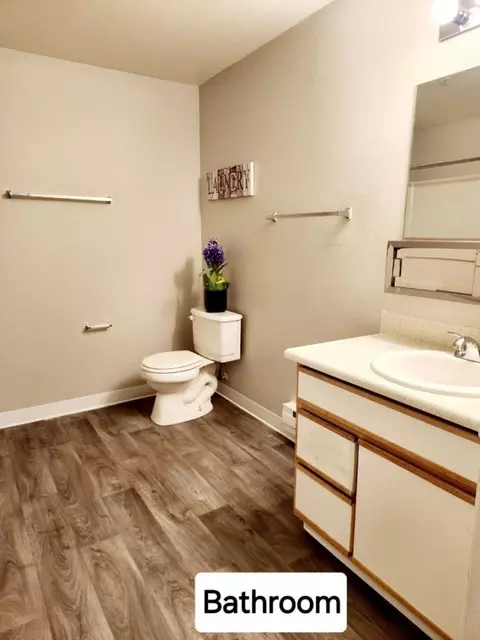 701 43rd Ave SE #F102, Puyallup, WA 98374