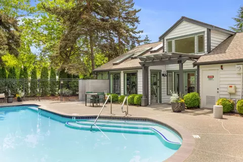 12648 NE 144th St #K101, Kirkland, WA 98034