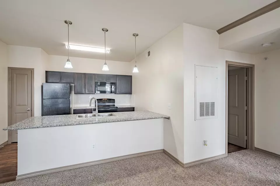  1808 Tradewinds Blvd #D-305, Midland, TX 79706 photo 1