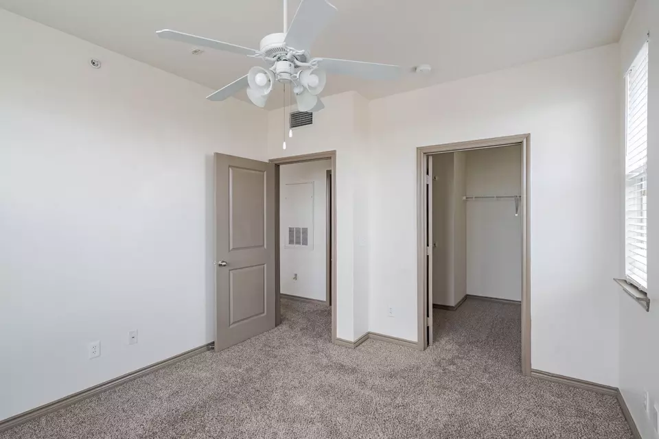  1808 Tradewinds Blvd #D-305, Midland, TX 79706 photo 6