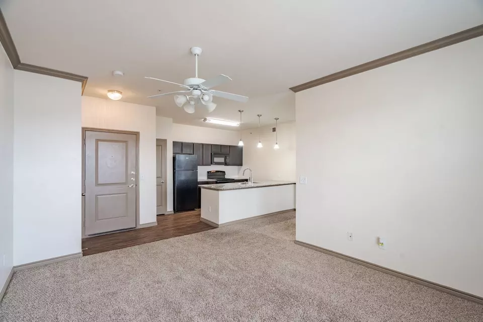  1808 Tradewinds Blvd #D-305, Midland, TX 79706 photo 2