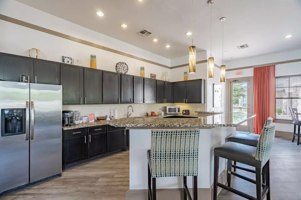  1808 Tradewinds Blvd #D-305, Midland, TX 79706 photo 7