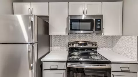 10936 Meadowglen Ln #307, Houston, TX 77042