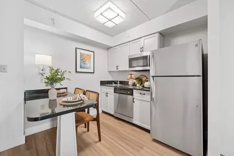 2747 N Stemmons Fwy #219, Dallas, TX 75207