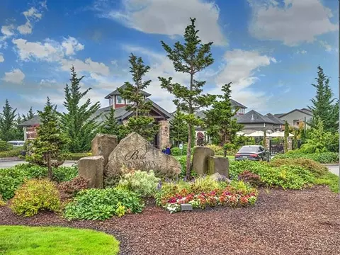 2301 62nd Ave E #39-201, Fife, WA 98424