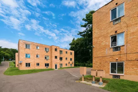 283 Moon Clinton Rd UNIT 21A, Moon Township, PA 15108