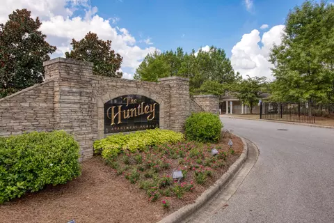 100 Huntley Apartment Dr #601, Pelham, AL 35124