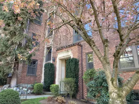 503 E Thomas St #205, Seattle, WA 98102
