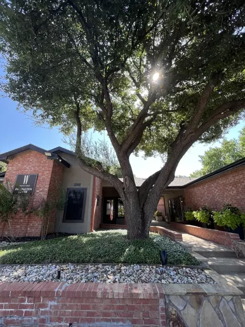 5901 Valleycreek Ln #17-1705, Arlington, TX 76017