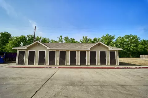 1100 S Cherry St #25-2504, Tomball, TX 77375