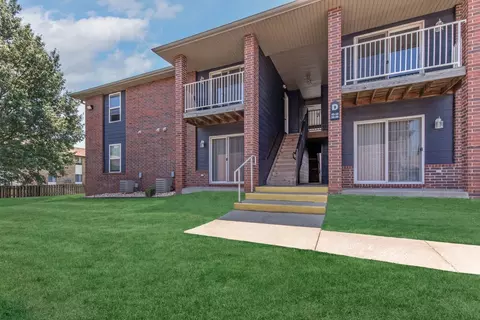 2828 S Nettleton Ave #103, Springfield, MO 65807