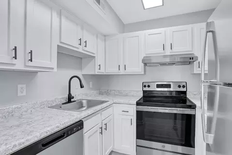 418 Cox Lndg #438-C, Newport News, VA 23608