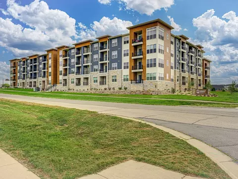 4411 High Rd #233, Middleton, WI 53562