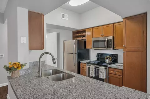 6160 E Sam Houston Pkwy N #16-16310, Houston, TX 77049