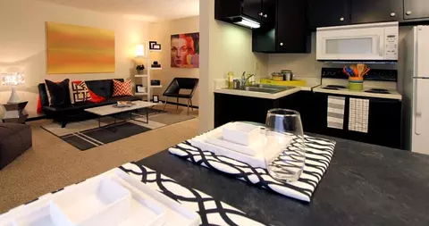 1323 N 108th St #321, Omaha, NE 68114