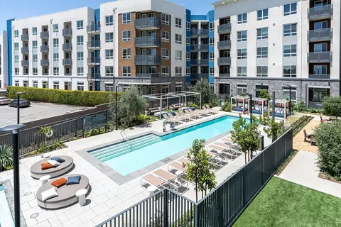 225 W Duarte Rd #E502, Monrovia, CA 91016