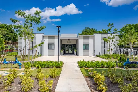 6180 Rock Island Rd #215N, Tamarac, FL 33319