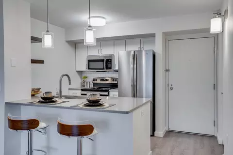 1254 Hennepin Ave #D223, Minneapolis, MN 55403
