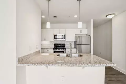 115 N Pennsylvania Ave #807, Indianapolis, IN 46204