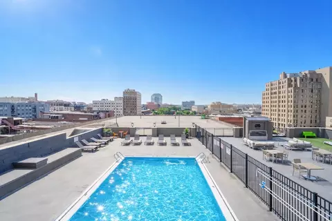 430 W Muhammad Ali Blvd #1017, Louisville, KY 40202