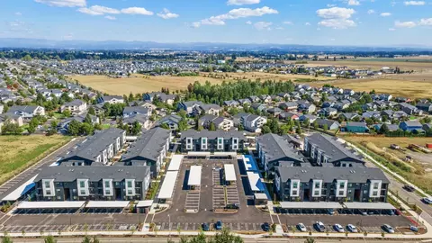 398 Stacy Allison Way #C106, Woodburn, OR 97071
