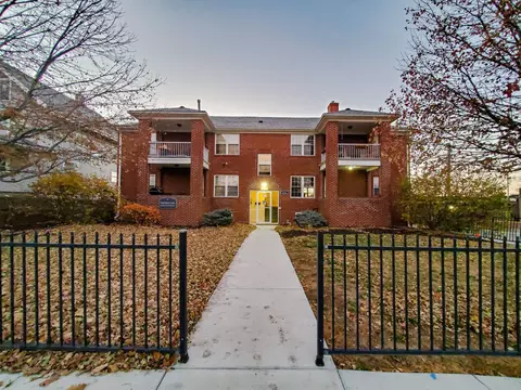 814 S 38th St UNIT 3 B900, Omaha, NE 68105