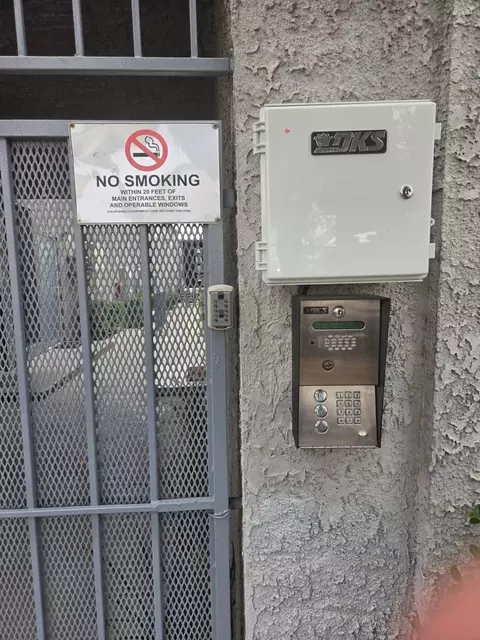 10237 Fernglen Ave UNIT 113, Los Angeles, CA 91042 photo 4