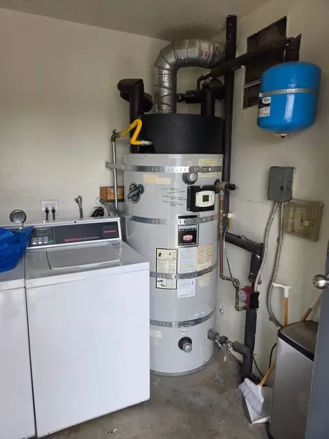 10237 Fernglen Ave UNIT 113, Los Angeles, CA 91042 photo 5