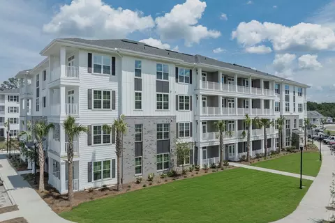 2601 N Main St #1404, Summerville, SC 29486