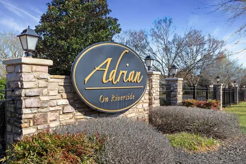 5243 Riverside Dr #1803, Macon, GA 31210