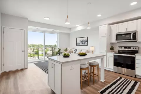 2850 N Wayzata Blvd #617, Minneapolis, MN 55405