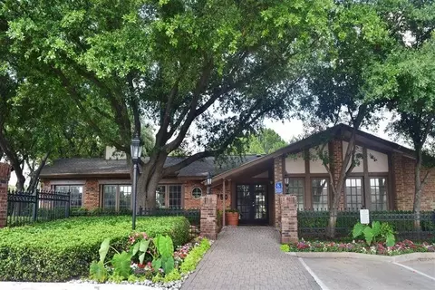 2750 E Trinity Mills Rd #0101, Carrollton, TX 75006