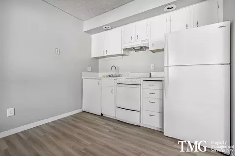 2008 E Fourth Plain Blvd #6, Vancouver, WA 98661