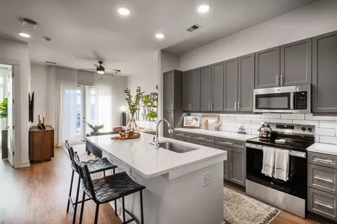 4015 South Blvd #325, Charlotte, NC 28209
