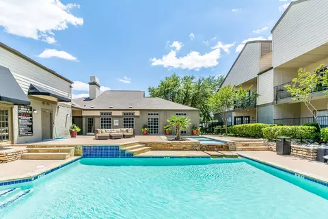 2301 L Don Dodson Dr #255, Bedford, TX 76021