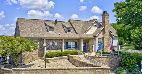 1534 Sandy Bay Dr #1402-1402D, Greenwood, IN 46142