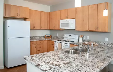 570 Settlers Ridge Pkwy #C419, Woodbury, MN 55129