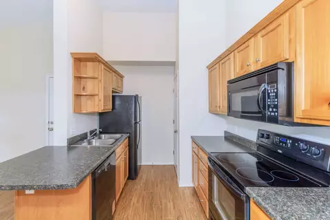 2861 S Nettleton Ave #406, Springfield, MO 65807