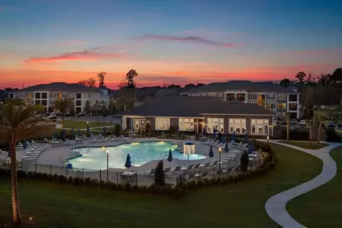 100 Central Ave #7208, Garden City, GA 31405