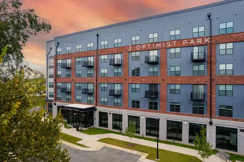 1130 N College St #646, Charlotte, NC 28206
