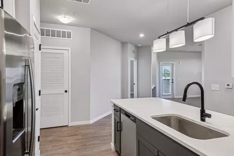 2300 Arena Blvd #6105, Clermont, FL 34714
