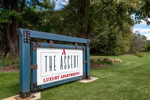 30545 Crest Frst #812, Farmington Hills, MI 48331