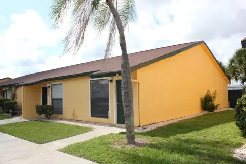 5200 5200 Springwood Blvd N #5236, Pinellas Park, FL 33782