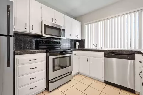 766 1st St #028, Gilroy, CA 95020