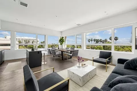 701 S Hudson Ave #101, Los Angeles, CA 90005