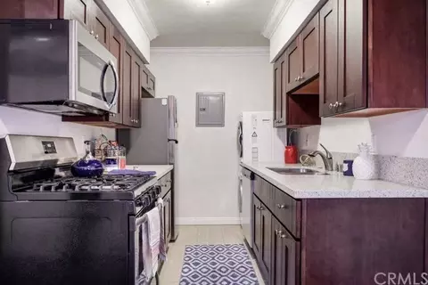 296 N Oakland Ave #25, Pasadena, CA 91101